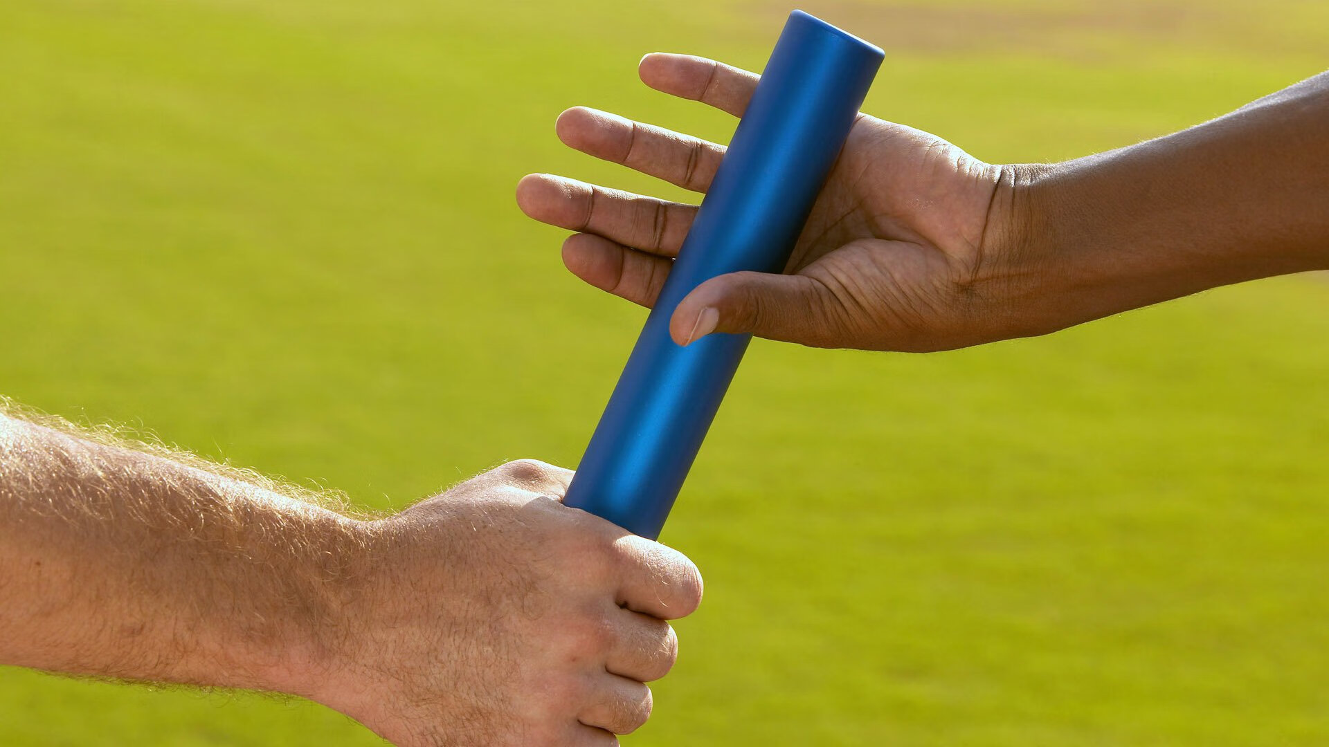 球员们在足球比赛中如何展现出团队合作的重要性？，足球团队合作的例子